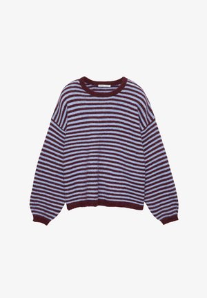 Sweter w paski w kolorze burgundowym i jasnoniebieskim, z okrągłym dekoltem i luźnymi, balonowymi rękawami. Miękka faktura z swobodnym krojem.