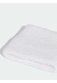 Witte katoenen handdoek, zachte textuur, gevouwen met een iets gestructureerd oppervlak, met een schone rand zonder zichtbare patronen of accenten.