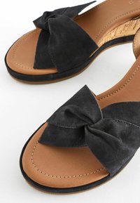 Next Kiilakorkosandaali - navy