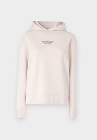 Sudadera de color rosa claro con capucha, que presenta un logo en el frente que dice "CALVIN KLEIN NEW YORK". La tela es suave y tiene puños y dobladillo acanalados.