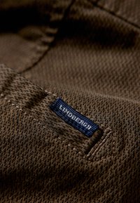 Lindbergh STRUCTURE SUPERFLEX - Pantalones chinos - brown