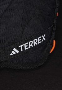 Adidas Terrex AEROREADY SPEED HIKING 15 - Mochila - black white