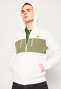 Lacoste ZIPPED COLOURBLOCK HOODIE UNISEX - Mikina so zipsom - flour/oliv