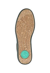 Schuhsohle mit braunem strukturiertem Muster, schwarzem Rand, kleiner "41"-Kennzeichnung und einem grünen runden Logo in der Nähe der Ferse.