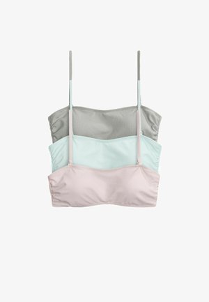 Tre stakkede dames bandeau-bh'er med tynde stropper i lyserød, lyseblå og grå farver på hvid baggrund.