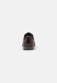 bugatti MATTIA - Nauhakengät - dark brown