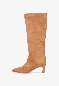 Seleccionado, medium brown