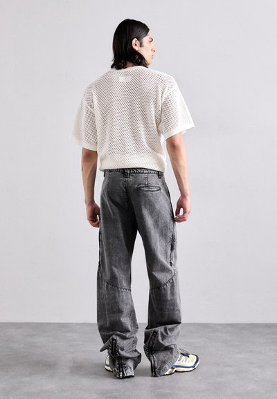 MM6 Maison Margiela Relaxed fit jeans - black