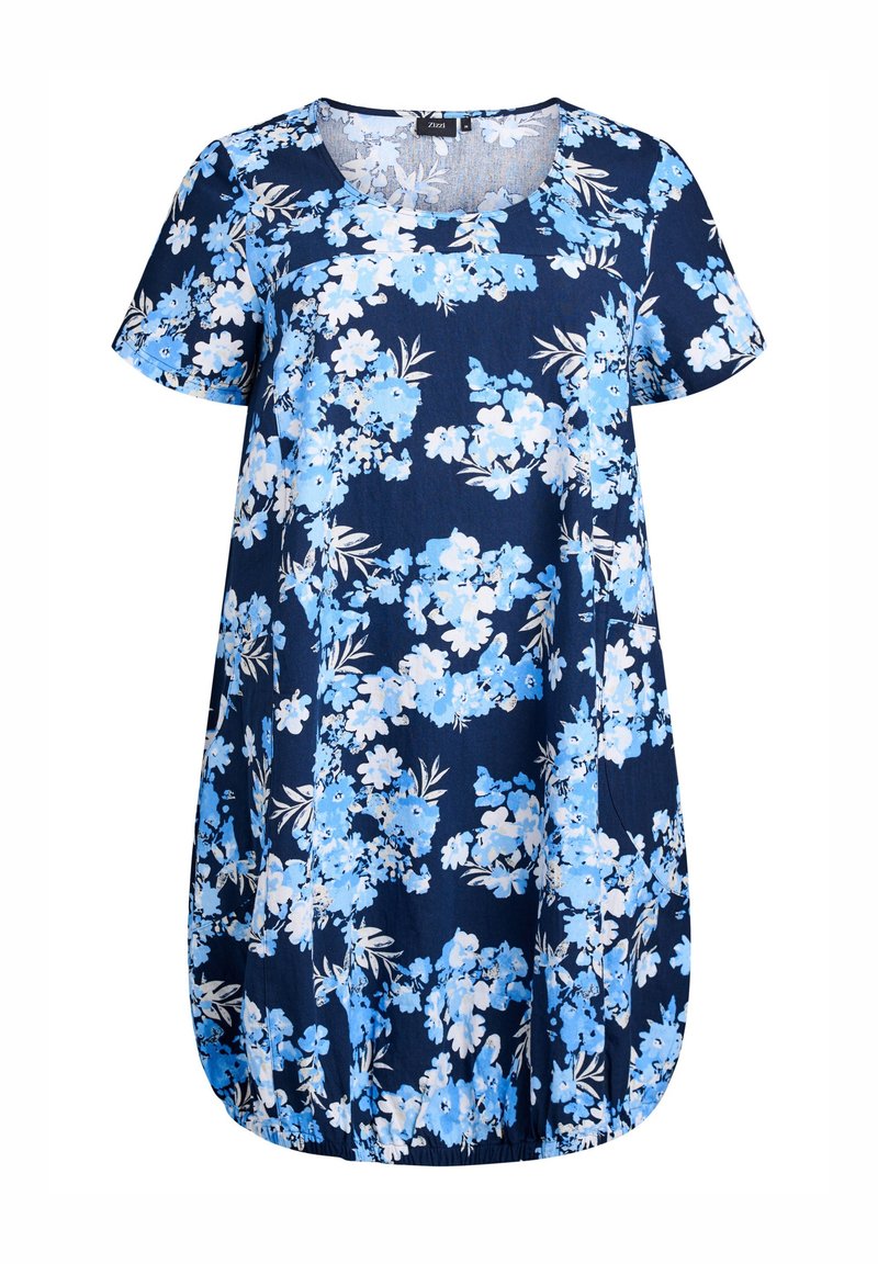 Robe florale avec un fond marine et un motif floral bleu et blanc. Elle possède des manches courtes, un col rond et un ourlet incurvé.