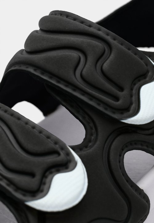 adidas ALTASWIM 3 UNISEX - Walking sandals - core black/footwear white — foto 7