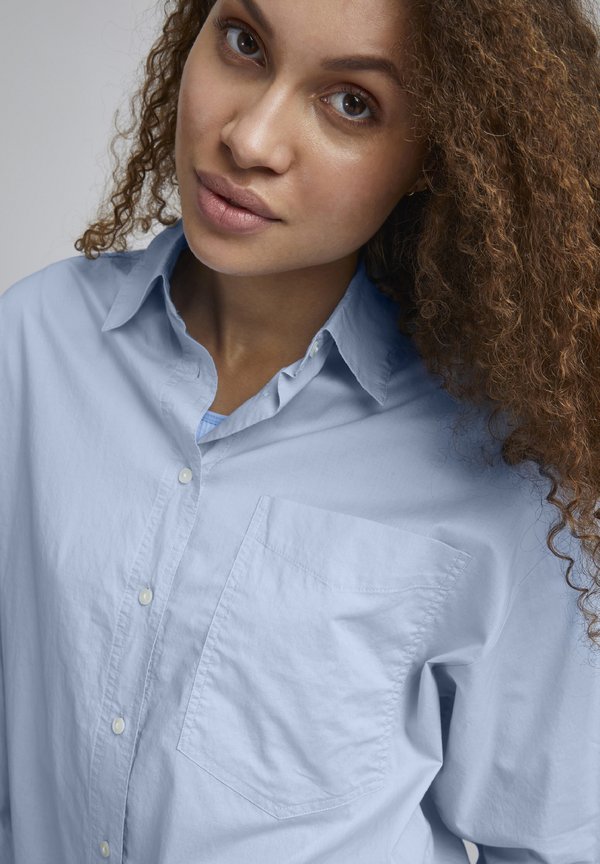 JCHelena - Button-down blouse2