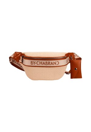 Sac banane en tissu tissé beige avec détails en cuir marron, fermeture éclair, sangle réglable marquée et petite pochette en cuir attachée.
