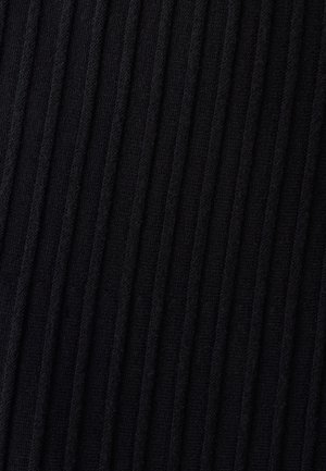 Melnā teksturētā audumā ir vertikāli riboti raksti, izskatās mīksts, ar nelielām dziļuma un dimensijas atšķirībām.