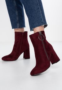Anna Field Tronchetti - dark red