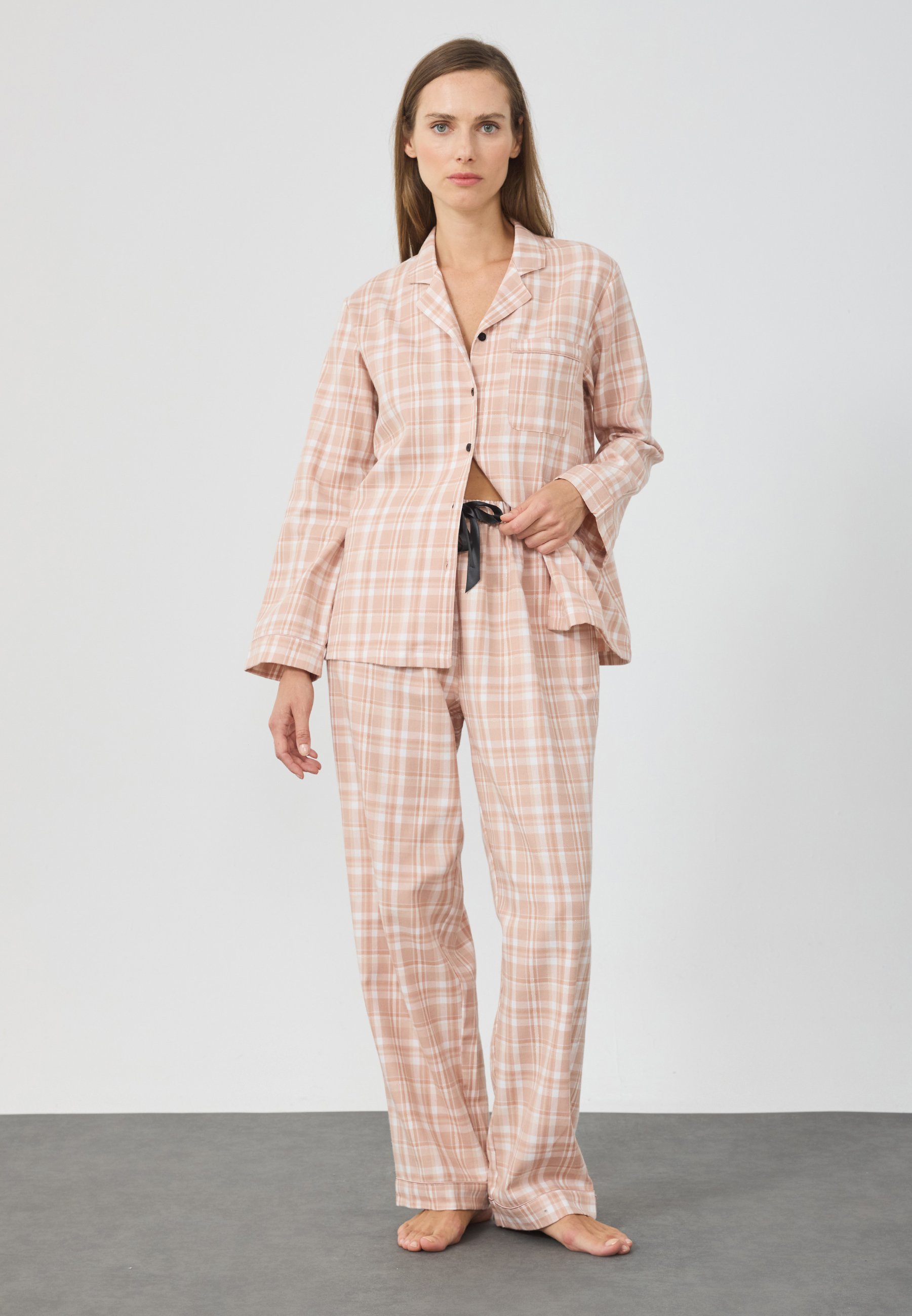Essentials Pigiama In Flanella Di Cotone Per Donna – Set Con T-shirt Girocollo E Pantaloni Morbidi, Vestibilità Rilassata Per Un Sonno Perfetto