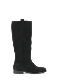 Botas altas de ante negro con suela plana, textura suave y una pestaña en la parte trasera. Presenta un diseño de pantorrilla ligeramente más ancho.