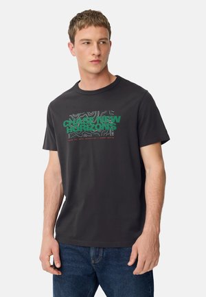 camel active MIT RUNDHALSAUSSCHNITT - T-shirt print - dark navy