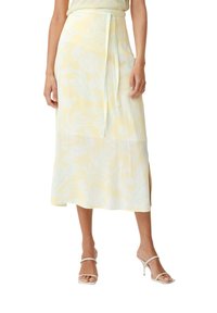 comma MIDI MIT ALLOVER PRINT - Gonna a campana - helles zitrone