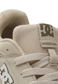 Thumbnail Image 4