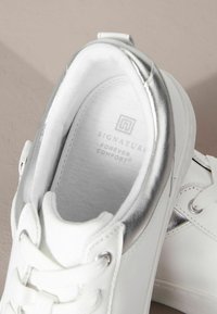 Next SIGNATURE CHUNKY-REGULAR FIT - Tossud - white