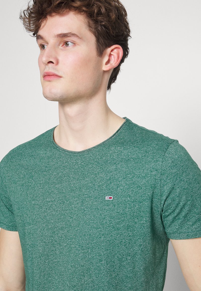 Tommy Jeans SLIM JASPE CREW NECK - T-shirt básica - rural green