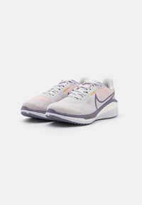 Nike Performance VOMERO 17 - Utcai futócipők - photon dust/daybreak/lilac bloom/white/sundial
