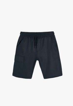 Mørkeblå shorts lavet af vævet stof, med elastisk talje, snøre, sidelommer og en cargo-lomme på venstre lår.