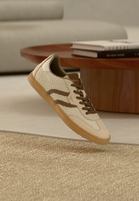 Δεν επιλέχθηκε, antelope