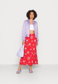 Vero Moda VMSIMPLY EASY SKIRT - Saia comprida - goji berry/freya