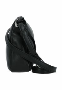 Schwarze Ledertasche mit glatter Textur, Reißverschluss und abnehmbarem Schultergurt. Kompakte rechteckige Form mit silberfarbenen Hardware-Akzenten.