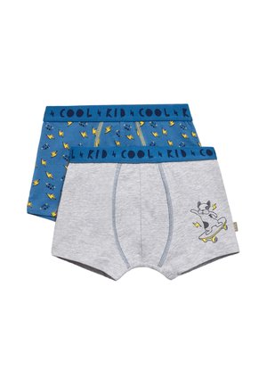 Conjunto de dos calzoncillos tipo bóxer para niños: uno azul con patrones de rayos amarillos, otro gris con un gráfico de un perro en patineta; material de algodón.