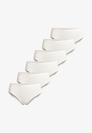Seks par ensfarvede hvide kvinders bomuldsunderbukser arrangeret i en trappestillet række på en hvid baggrund.