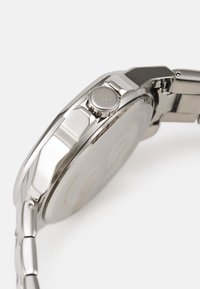 Timex ESSEX DAY DATE - Montre - silver-coloured/green