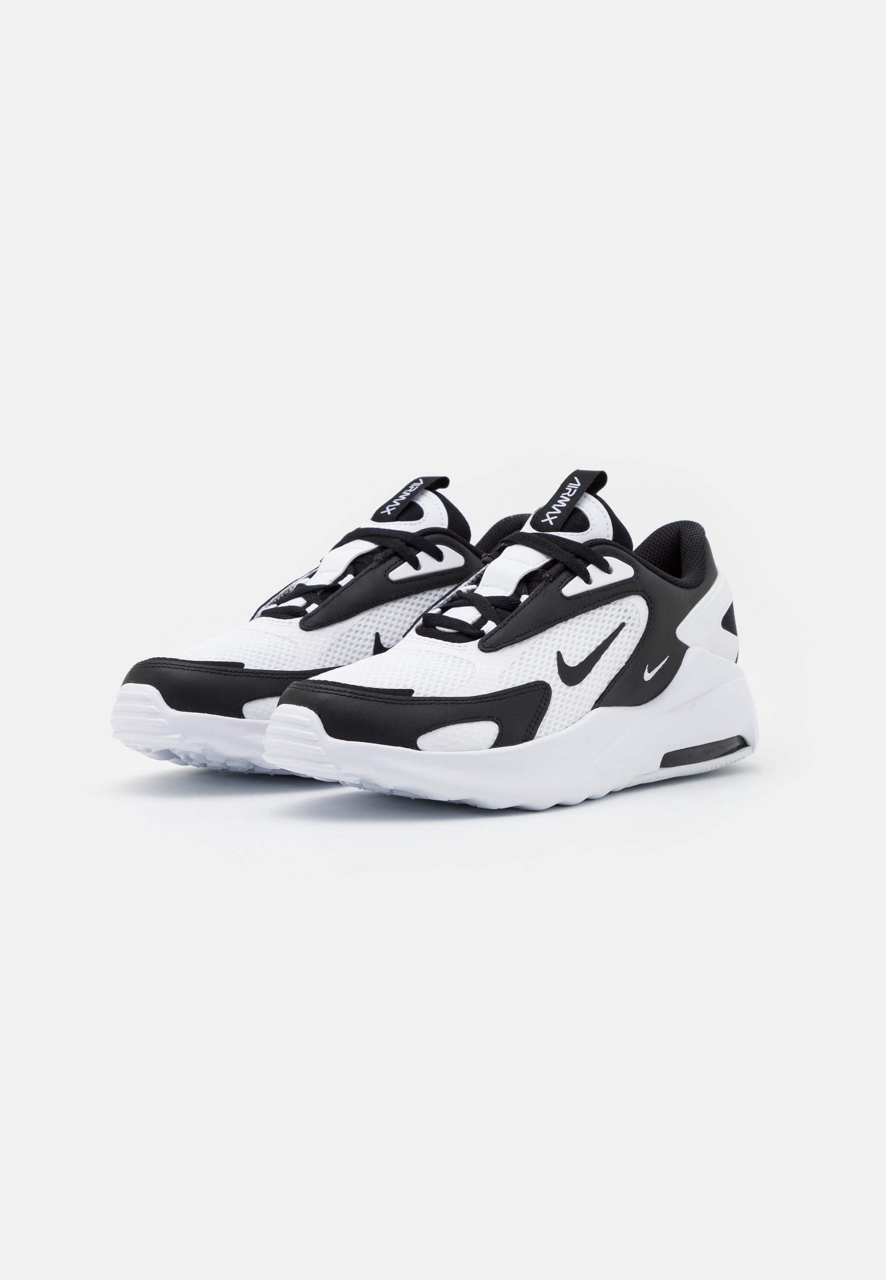 nike trainers white and black