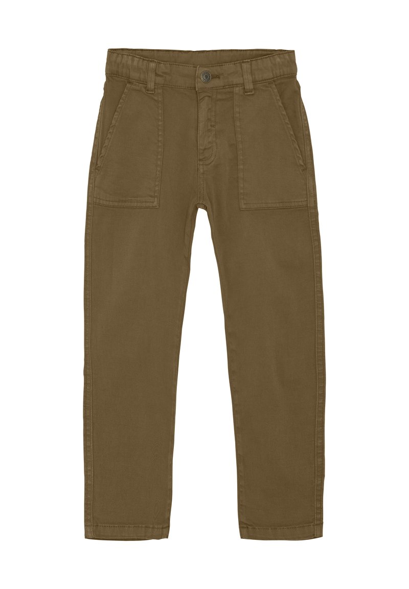 Bruine katoenen chinos met een rechte snit, voorzien van twee voorzakken en een knoopsluiting. De stof heeft een gladde textuur.