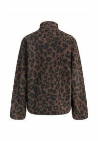 Brun og svart leopardmønstret fleecepullover med høy krage og lange ermer, med en myk, teksturert overflate.