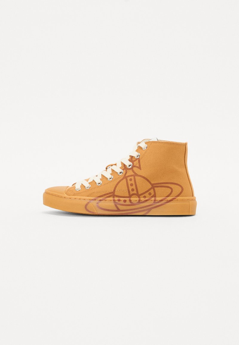 Adidași înaltă din pânză galben muștar, cu șireturi albe și un design grafic cărămiziu care seamănă cu un model de orbită pe lateral.