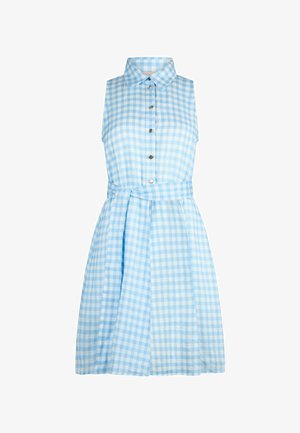 Ujjatlan kék-fehér kockás ruha gallérral, gombsoros elejjel és derékon hozzáillő övvel.