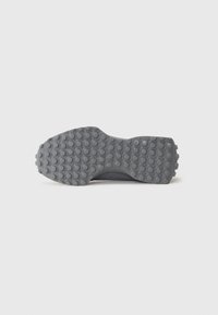 New Balance U327 UNISEX - Tenisky - castlerock