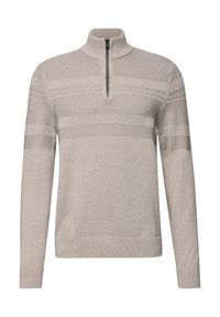 Jasnobeżowy dzianinowy sweter z długimi rękawami, teksturowanym poziomym prążkowaniem oraz krótkim zamkiem błyskawicznym przy wysokim kołnierzu.