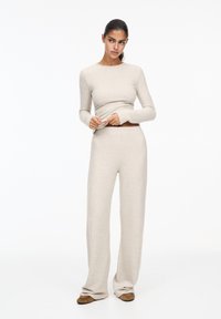 PULL&BEAR WIDE - Hlače - sand