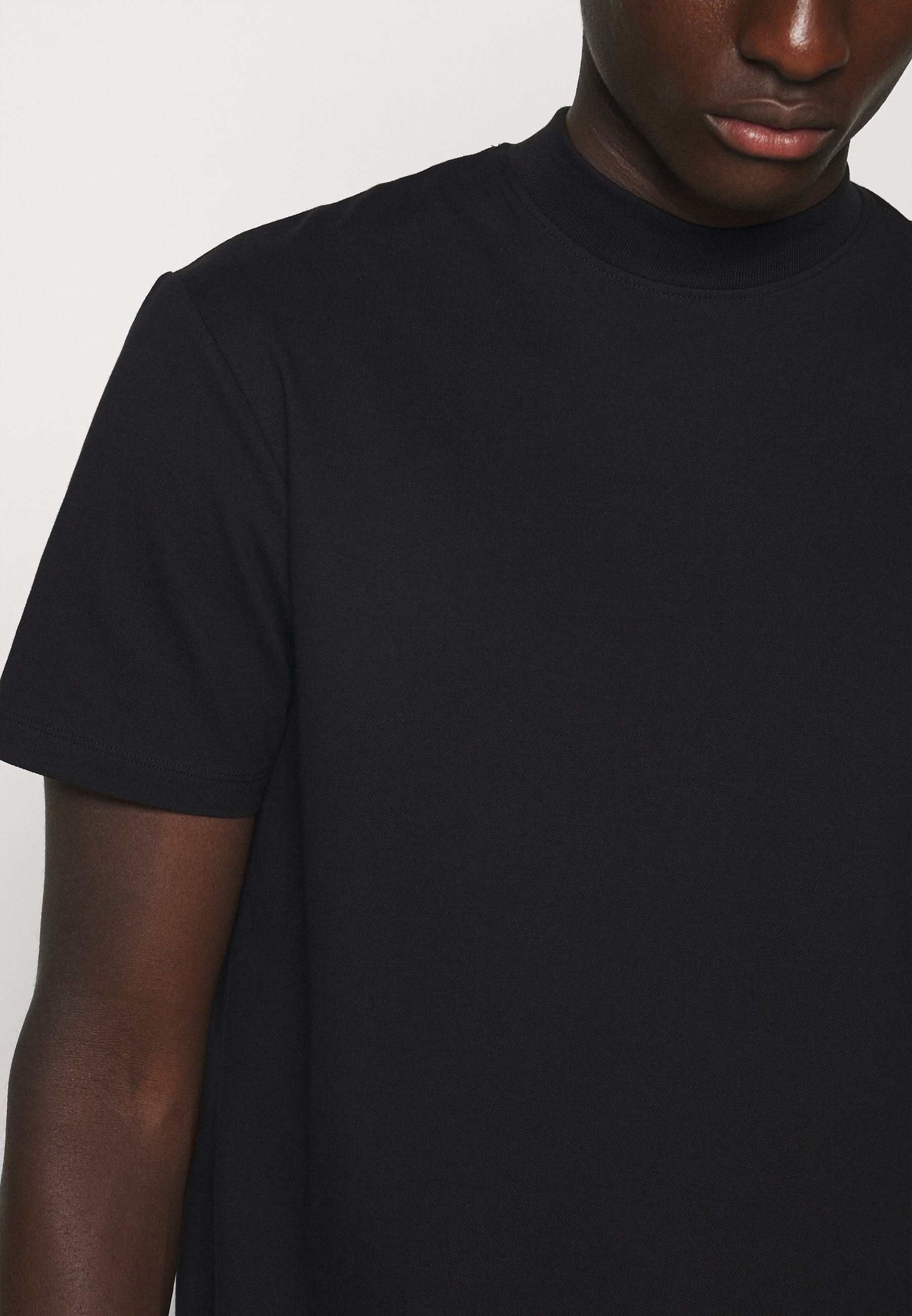 MOCK NECK TEE - Basic T-shirt - black 