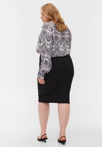 Zizzi Jupe crayon - black