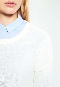 Zalando Essentials Sweter