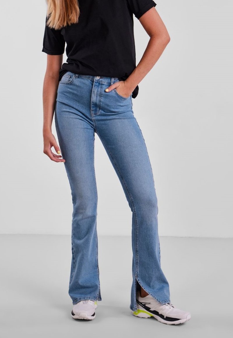 Pcpeggy Flared High Waist Jeans Medium Blue Denim