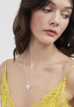 FABLE ENGLAND, FORGET-ME-NOT HEART LOCKET - Kaelakee - silver