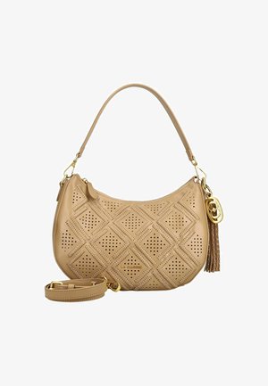 Béžová kožená kabelka s diamantovým průřezovým vzorem, zlatým kováním, odnímatelným ramenním popruhem a dekorativním střapcovým přívěskem.
