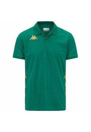 Polo verde in cotone con colletto, caratterizzato dal logo dorato Kappa sul lato sinistro del petto e un motivo a logo ripetuto sui lati.