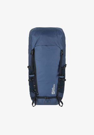 Blauwe rugzak met een bovenklep, verstelbare zijriemen en een gestructureerde stofafwerking. Heeft een logo en een ritssluiting-compartiment aan de voorkant.