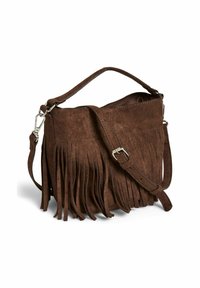 Brūna zamšādā soma ar frinģu detaļām, augšējo rokturi un regulējamu plecu siksnu. Gluda tekstūra un minimālistisks dizains.